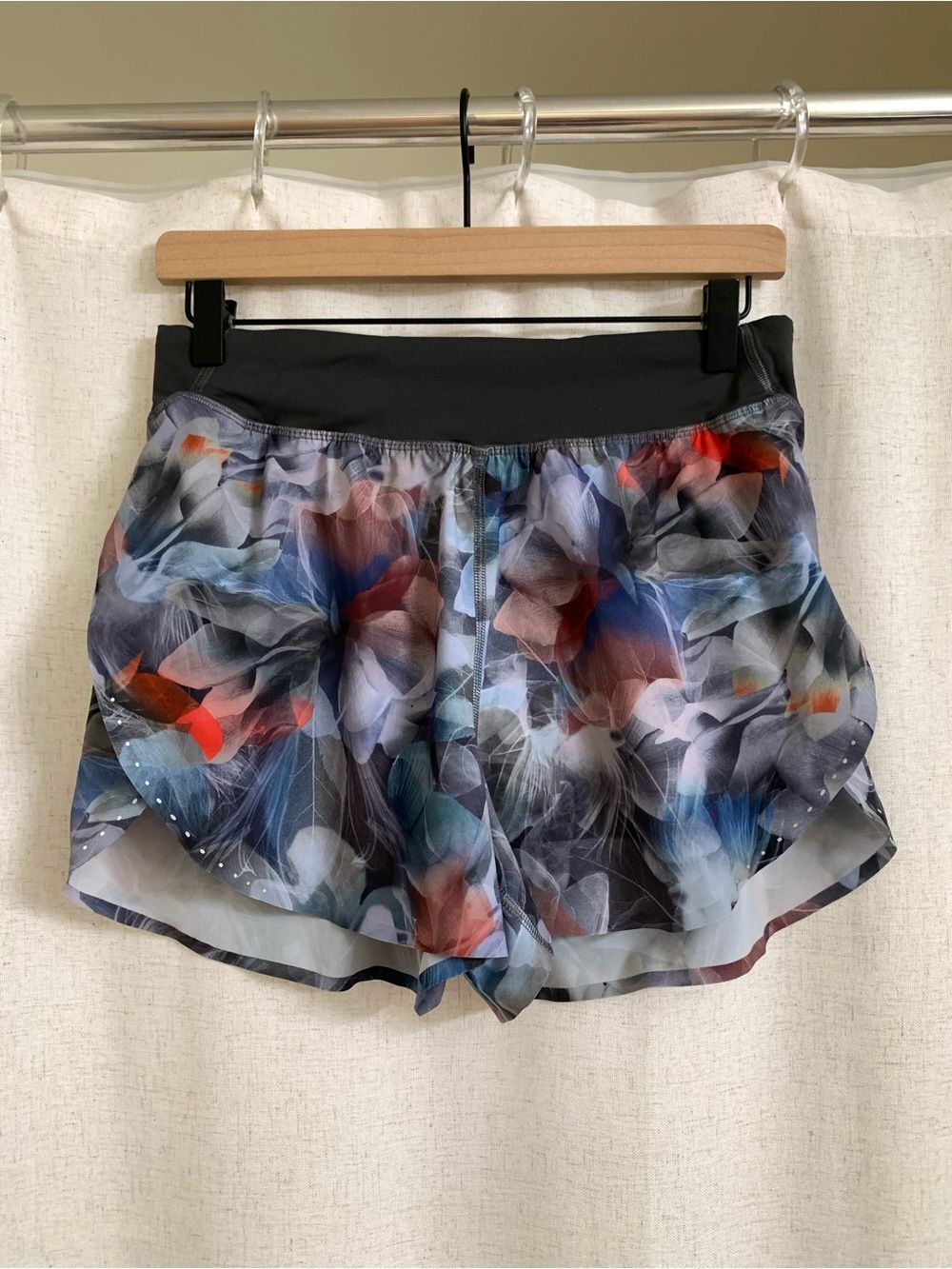 Lululemon Fast & Free High Rise 3” Women’s Floral Print Running Shorts Size 6